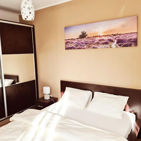 Ideal Apartments Oradea Exterior photo